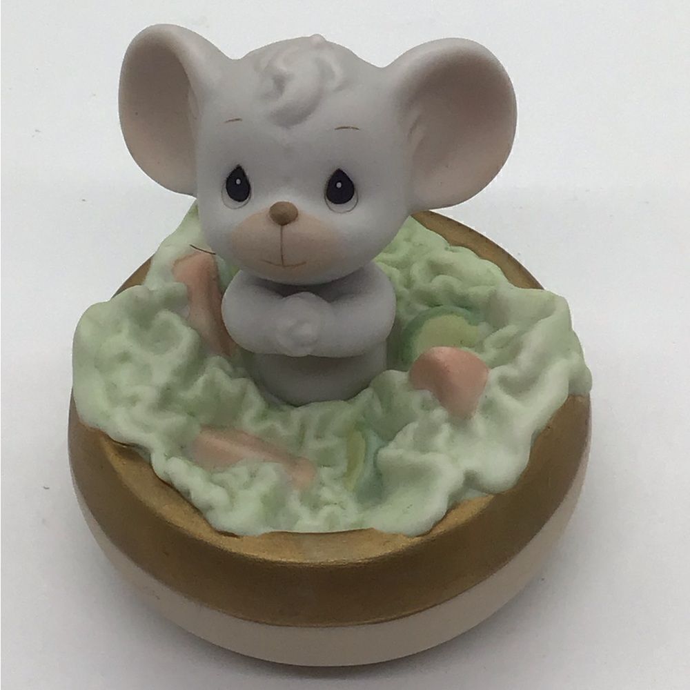 Precious Moments Mouse “Lettuce Pray”